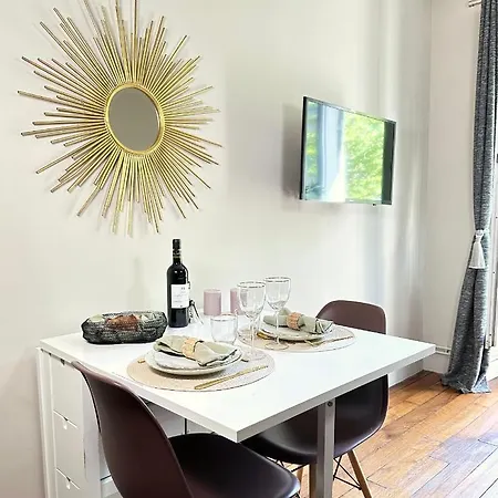 Arc De Triomphe Cosy Retreat דירה