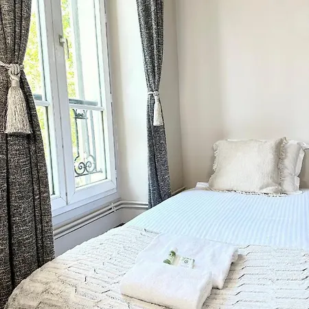 Arc De Triomphe Cosy Retreat * פריז