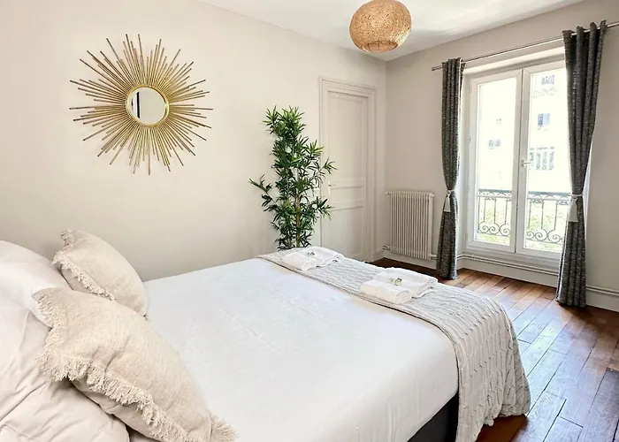 Arc De Triomphe Cosy Retreat باريس